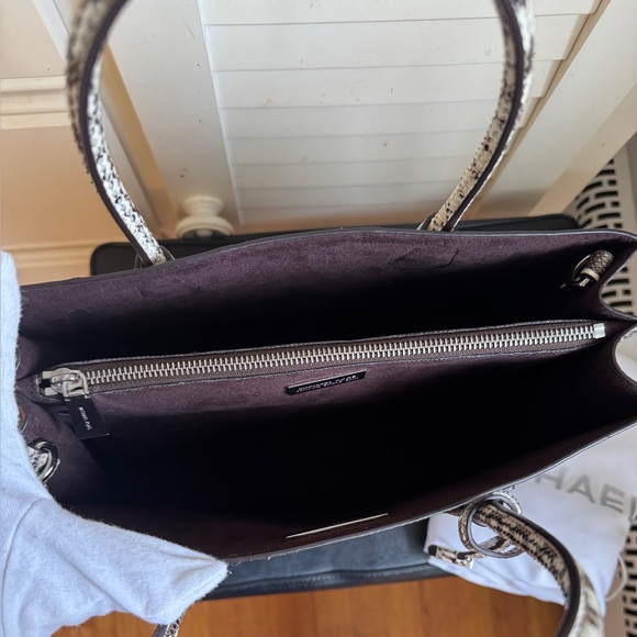 Set of 2 Michael Kors Snakeskin tote with Matching Long Wallet Shoulder Strap - Picture 8 of 15